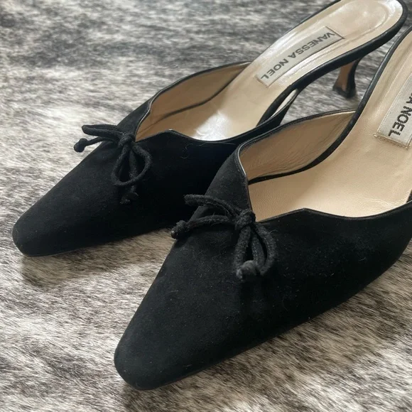 Vanessa Noel Black Suede Kitten Heel Mules - Picture 4 of 13